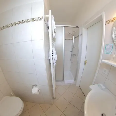Gaestehaus Tjarks Vom Meerblickd21 Hotel 2*